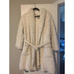 TARGET EXHILARATION FUZZY ROBE